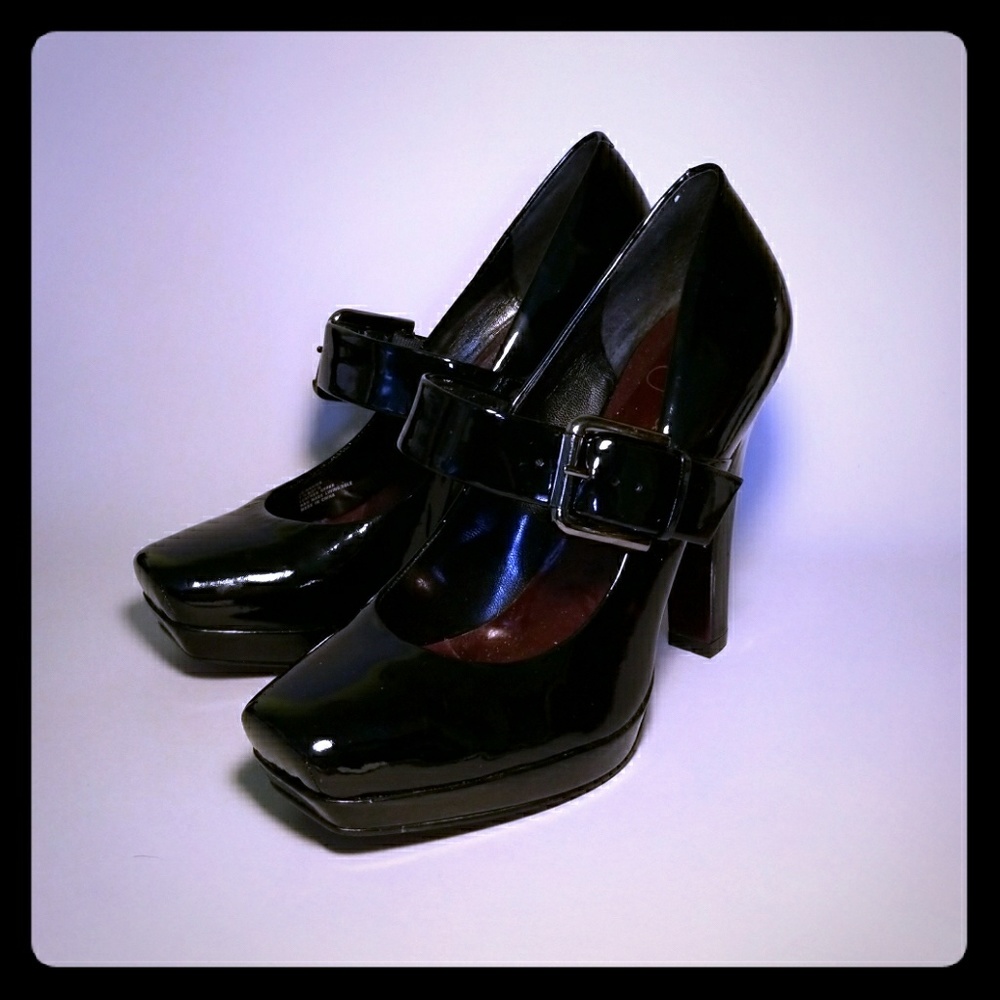 Jessica Simpson Black Patent Square Toe Pumps